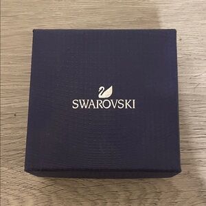 Swarovski rainbow colored necklace fan